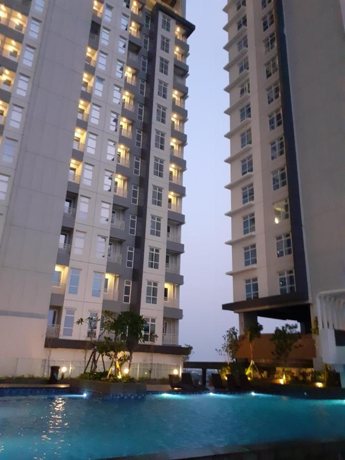 Bess Mansion Apartment, 16Th Floor Surabaya Luaran gambar